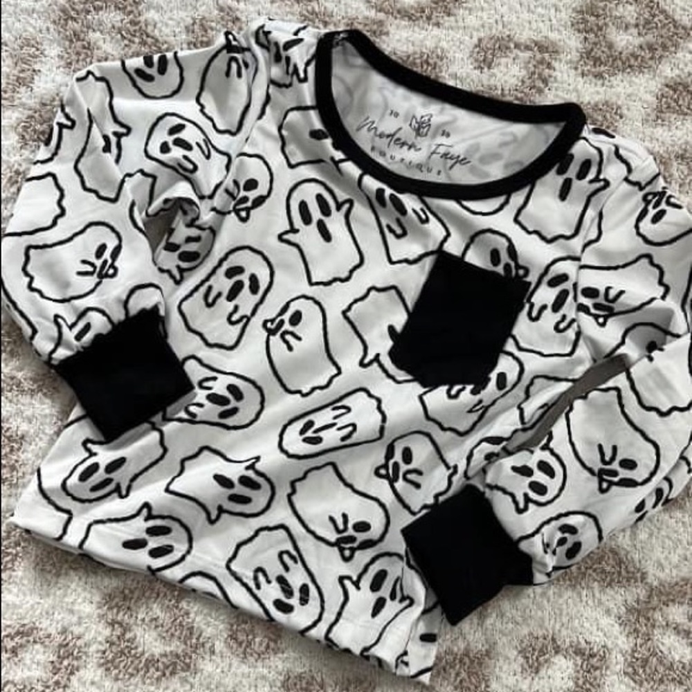 Modern Faye Boutique Ghost Pocket Tee